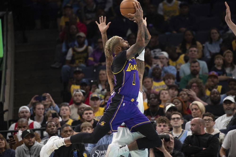 相比之下 相比之下